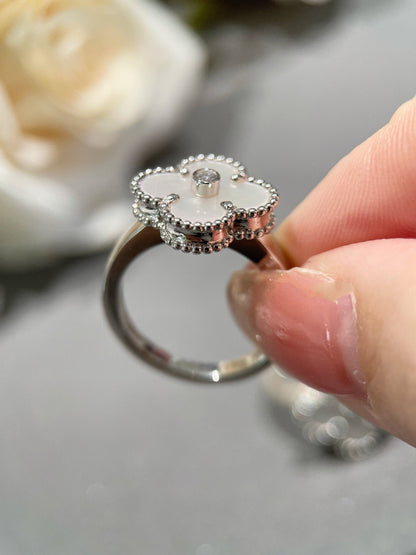 ¡®Aura Jewels¡¯CLOVER SILVER MOP DIAMOND RING
