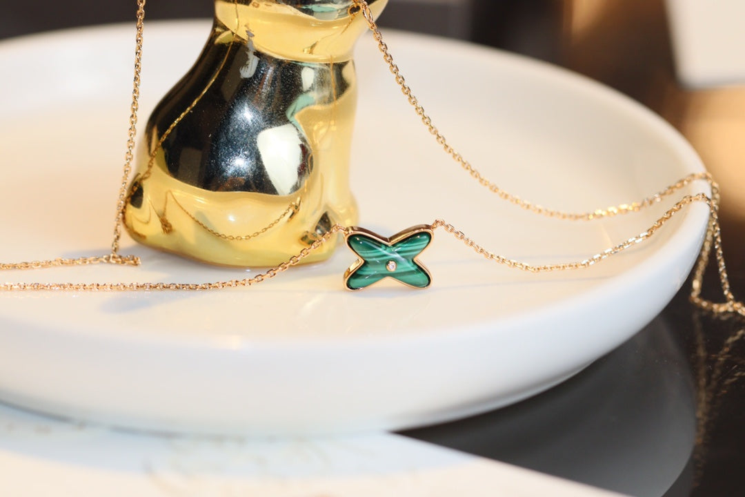 ¡®Aura Jewels¡¯JEUX MALACHITE 1 DIAMOND PINK GOLD NECKLACE