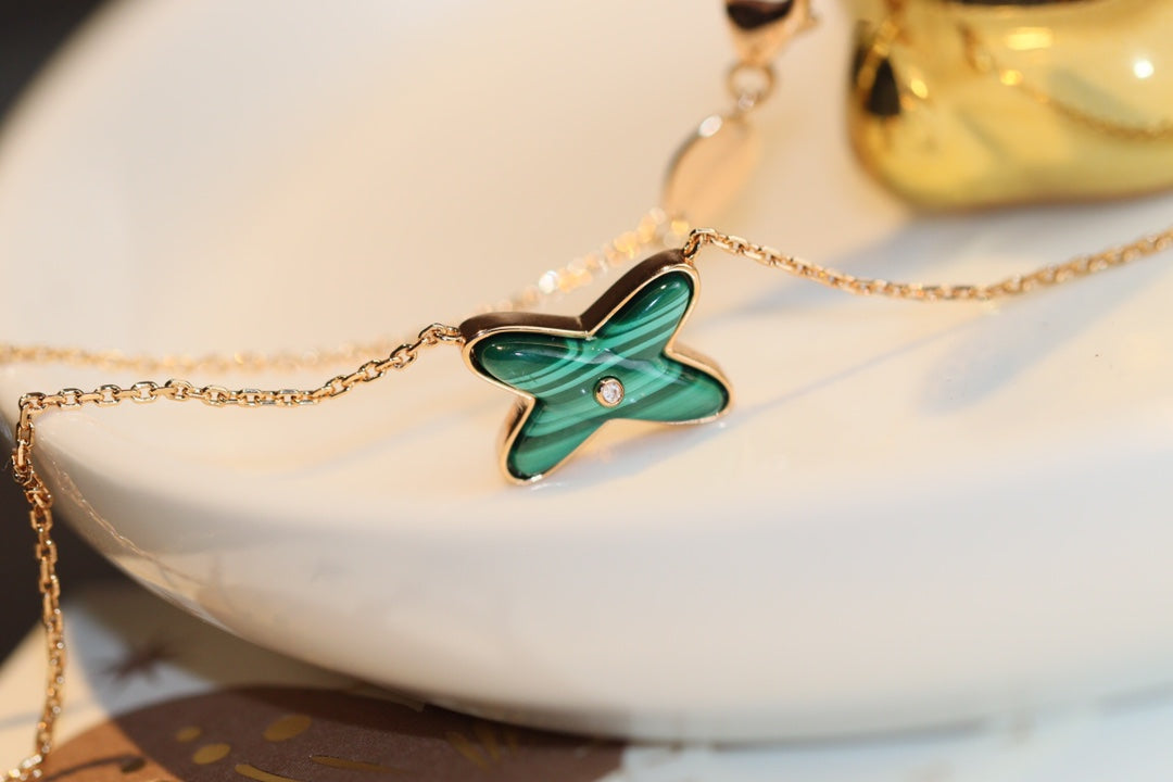¡®Aura Jewels¡¯JEUX MALACHITE 1 DIAMOND PINK GOLD NECKLACE