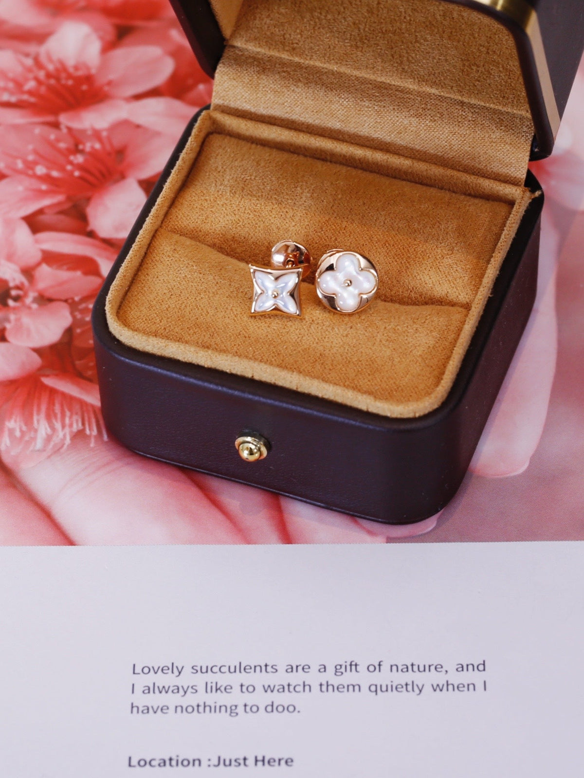 ¡®Aura Jewels¡¯STAR AND SUN PINK GOLD MOP STUD EARRINGS