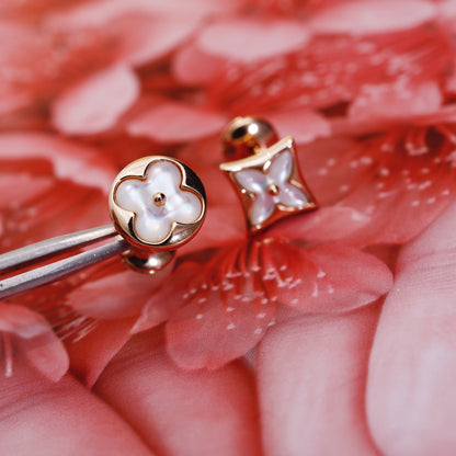 ¡®Aura Jewels¡¯STAR AND SUN PINK GOLD MOP STUD EARRINGS