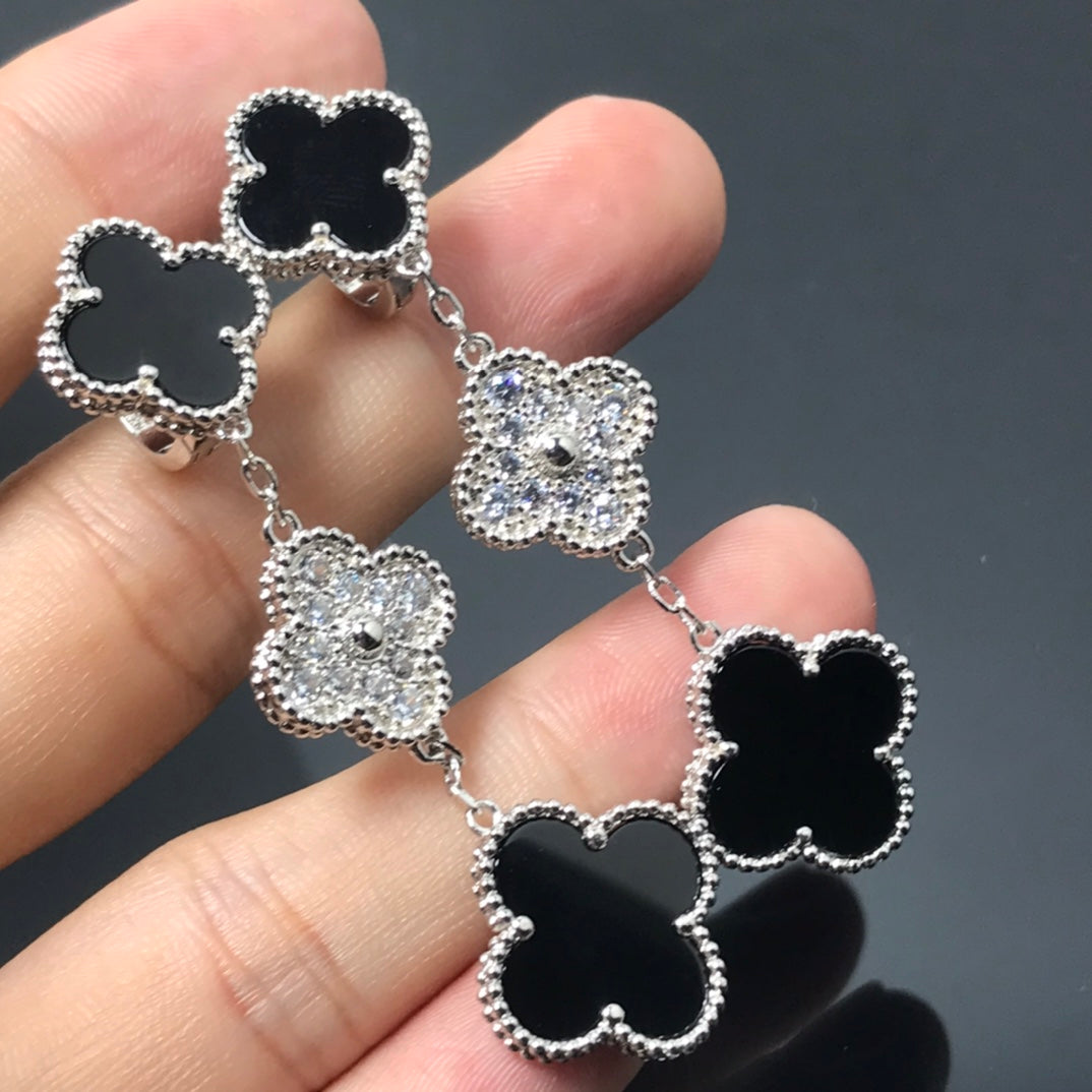 ¡®Aura Jewels¡¯CLOVER 3 MOTIF DIAMOND ONYX SILVER EARRINGS