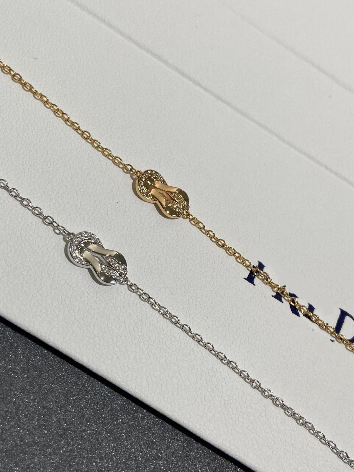 ¡®Aura Jewels¡¯CHANCE INFINIE DIAMOND BRACELET