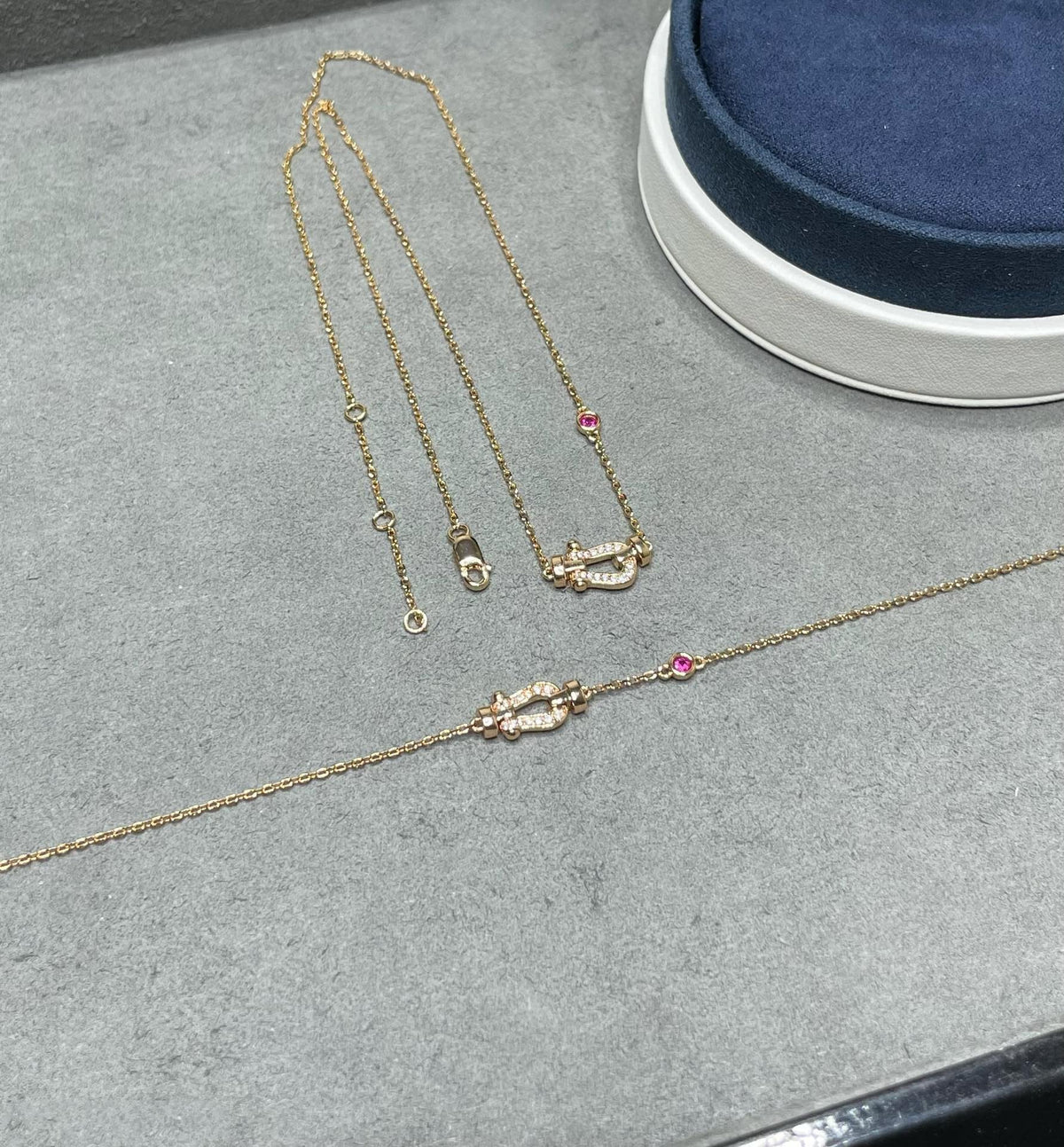 ¡®Aura Jewels¡¯FORCE 10 DIAMOND PINK GOLD NECKLACE