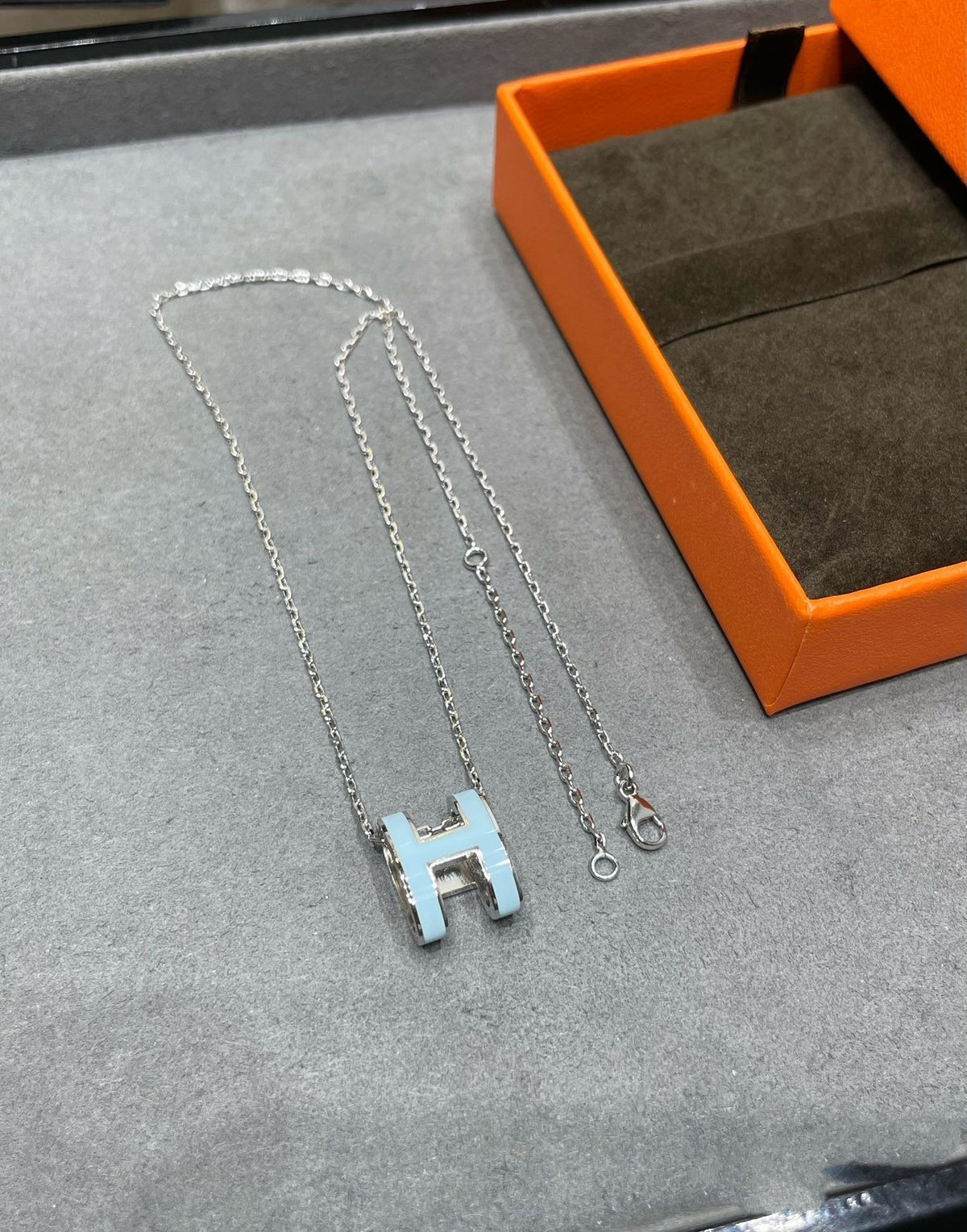 ¡®Aura Jewels¡¯POP H SKY BLUE NECKLACE
