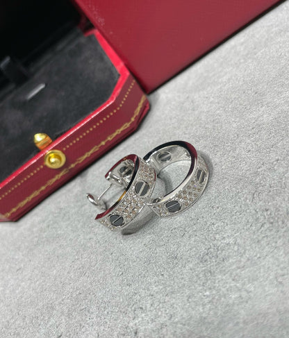 ¡®Aura Jewels¡¯LOVE CERAMIC DIAMOND PAVED SILVER EARRINGS