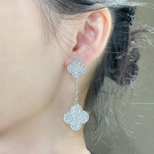 ¡®Aura Jewels¡¯CLOVER 2 MOTIFS DIAMOND PAVED SILVER EARRINGS