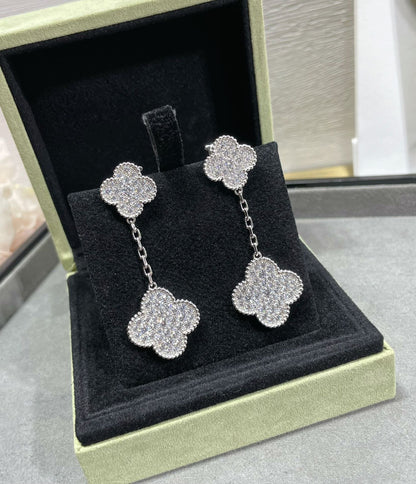 ¡®Aura Jewels¡¯CLOVER 2 MOTIFS DIAMOND PAVED SILVER EARRINGS
