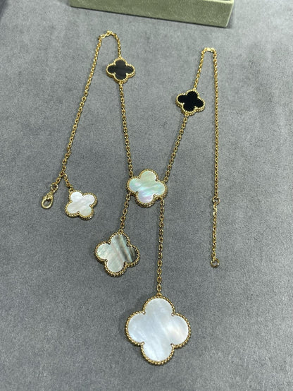 ¡®Aura Jewels¡¯CLOVER 6 MOTIF MOP ONYX GOLD NECKLACE