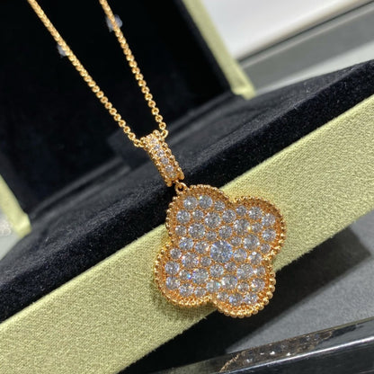 ¡®Aura Jewels¡¯CLOVER 25MM LARGE PEDANT DIAMOND PAVED LONG NECKLACE