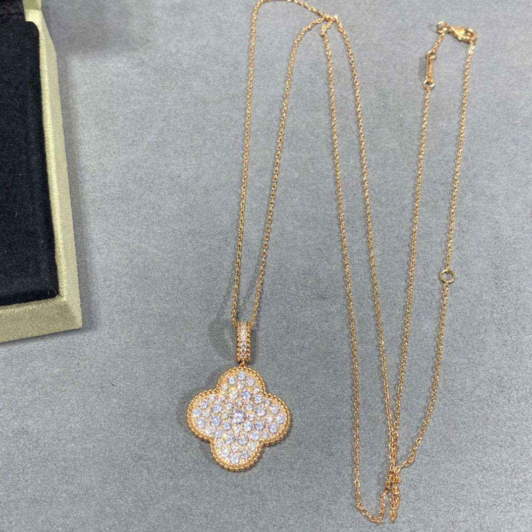 ¡®Aura Jewels¡¯CLOVER 25MM LARGE PEDANT DIAMOND PAVED LONG NECKLACE