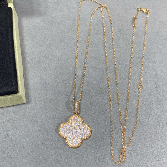 ¡®Aura Jewels¡¯CLOVER 25MM LARGE PEDANT DIAMOND PAVED LONG NECKLACE
