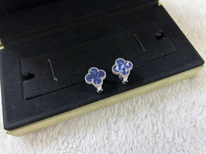 ¡®Aura Jewels¡¯CLOVER PIETERSITE MEDIUM STUD EARRINGS