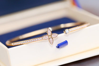 ¡®Aura Jewels¡¯IDYLLE PINK GOLD OPEN BRACELET DIAMOND PAVED