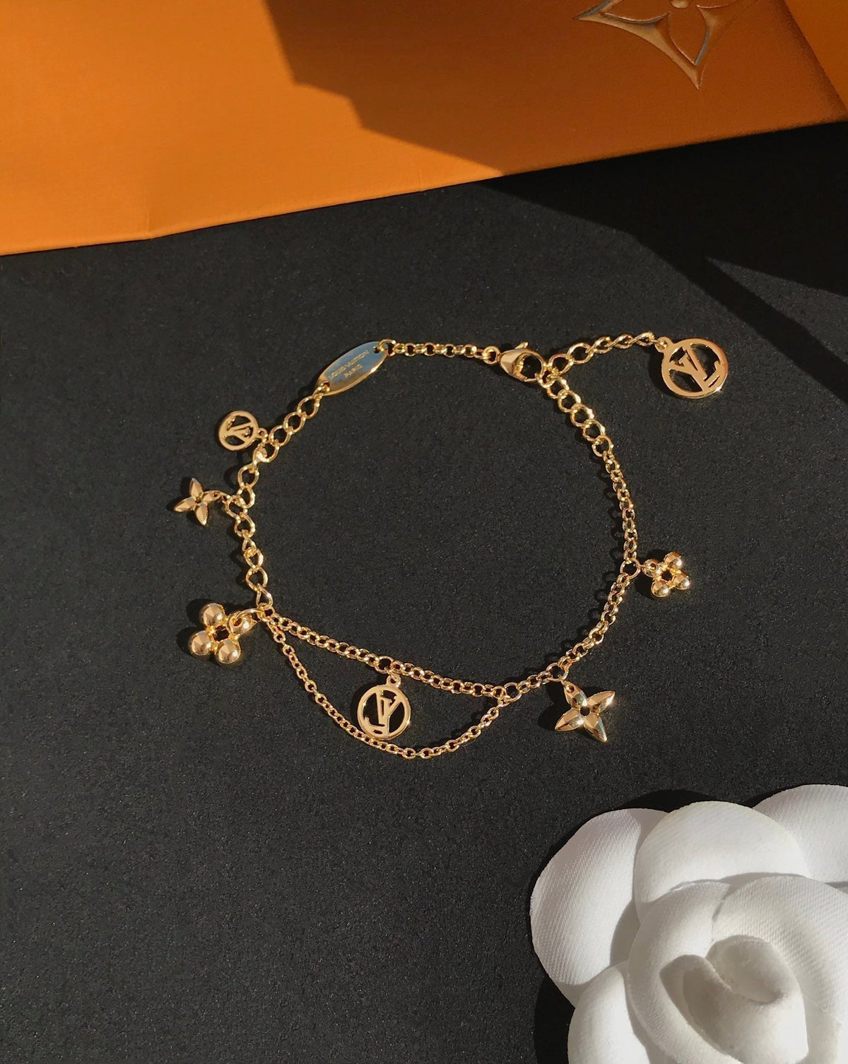 ¡®Aura Jewels¡¯BLOOMING PINK GOLD MOP BRACELET