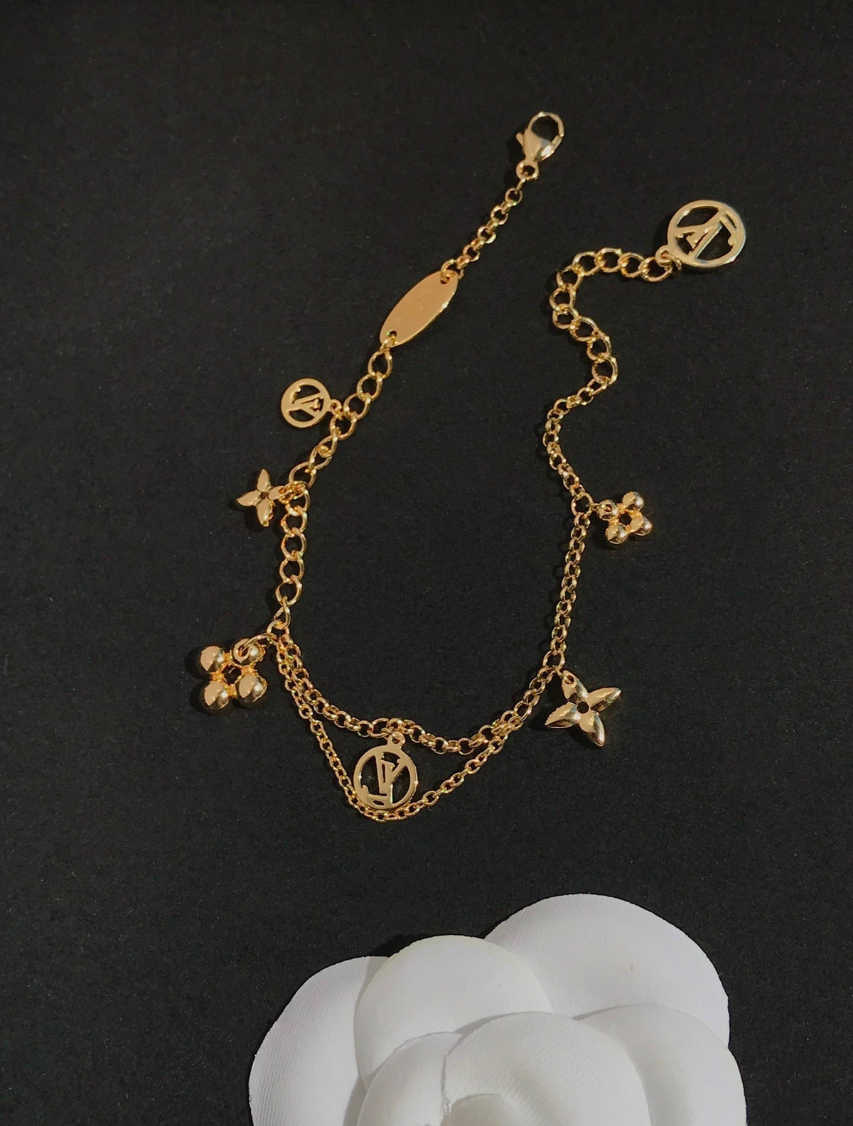 ¡®Aura Jewels¡¯BLOOMING PINK GOLD MOP BRACELET