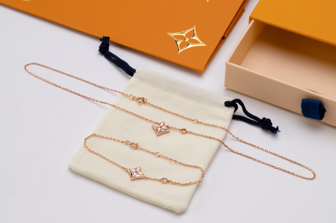 ¡®Aura Jewels¡¯STAR PINK MOP 1 DIAMOND PINK GOLD NECKLACE