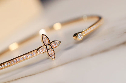 ¡®Aura Jewels¡¯IDYLLE GOLD OPEN BRACELET DIAMOND PAVED
