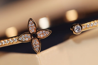 ¡®Aura Jewels¡¯IDYLLE GOLD OPEN BRACELET DIAMOND PAVED
