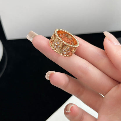 ¡®Aura Jewels¡¯PERLEE DIAMOND LARGE RING