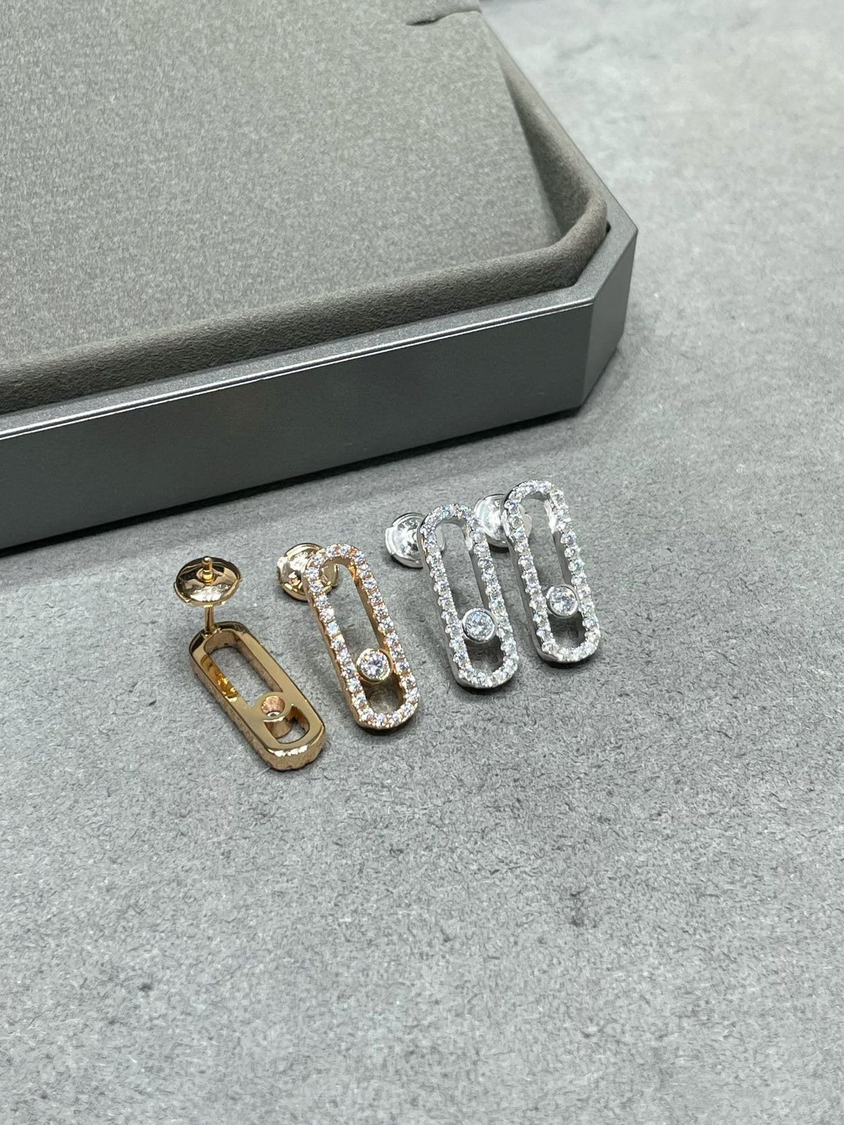[Aura Jewels]MOVE UNO STUD DIAMOND PAVED EARRINGS