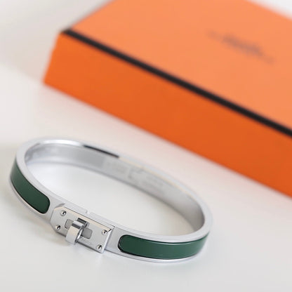 ¡®Aura Jewels¡¯HM KELLY KHAKI BRACELET