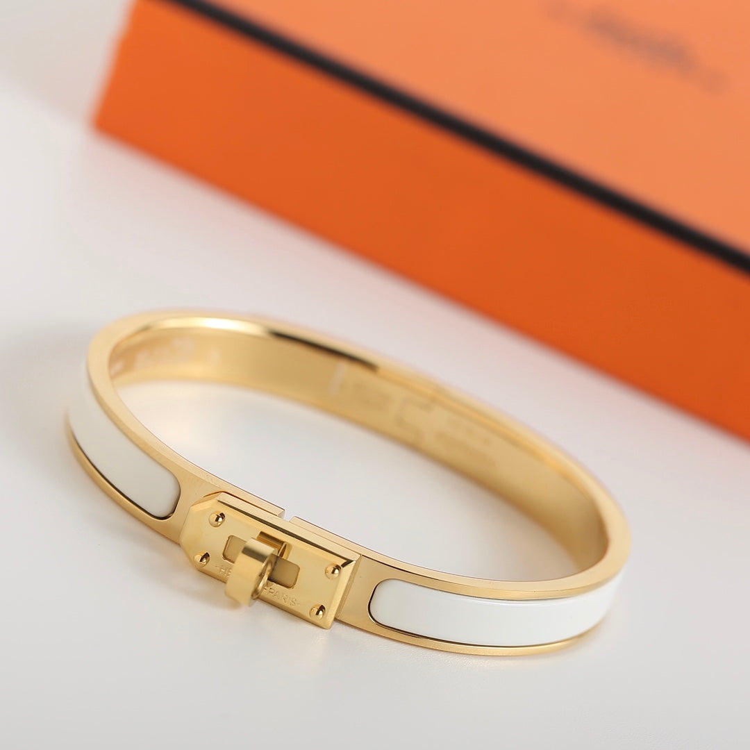 ¡®Aura Jewels¡¯HM KELLY WHITE BRACELET