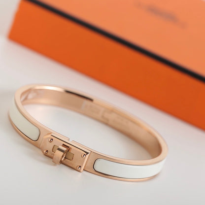 ¡®Aura Jewels¡¯HM KELLY WHITE BRACELET