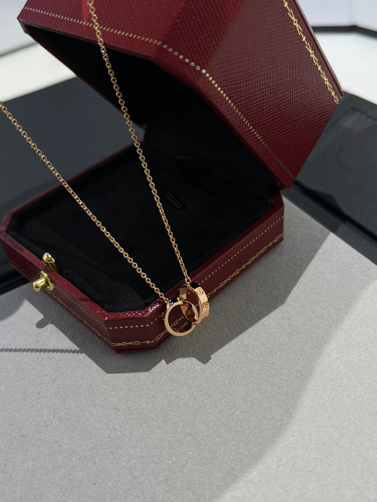¡®Aura Jewels¡¯LOVE NECKLACE DOUBLE RING PINK GOLD