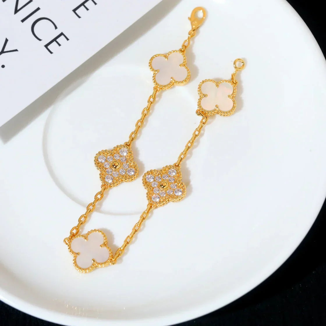 [Aura Jewels]New CLOVER WHITE PEARL MOP 5 MOTIF BRACELET COLLECTION