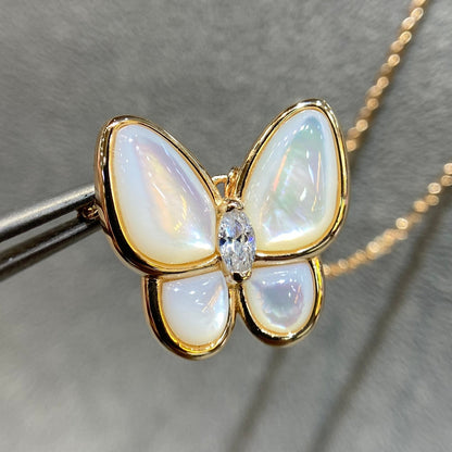 ¡®Aura Jewels¡¯BUTTERFLY MOP DIAMOND NECKLACE