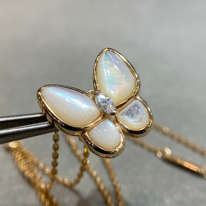 ¡®Aura Jewels¡¯BUTTERFLY MOP DIAMOND NECKLACE