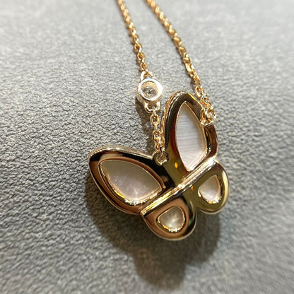 ¡®Aura Jewels¡¯BUTTERFLY MOP DIAMOND NECKLACE