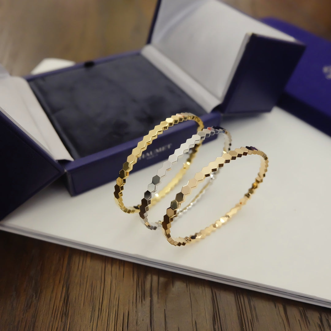 ¡®Aura Jewels¡¯BEE LOVE BRACELET