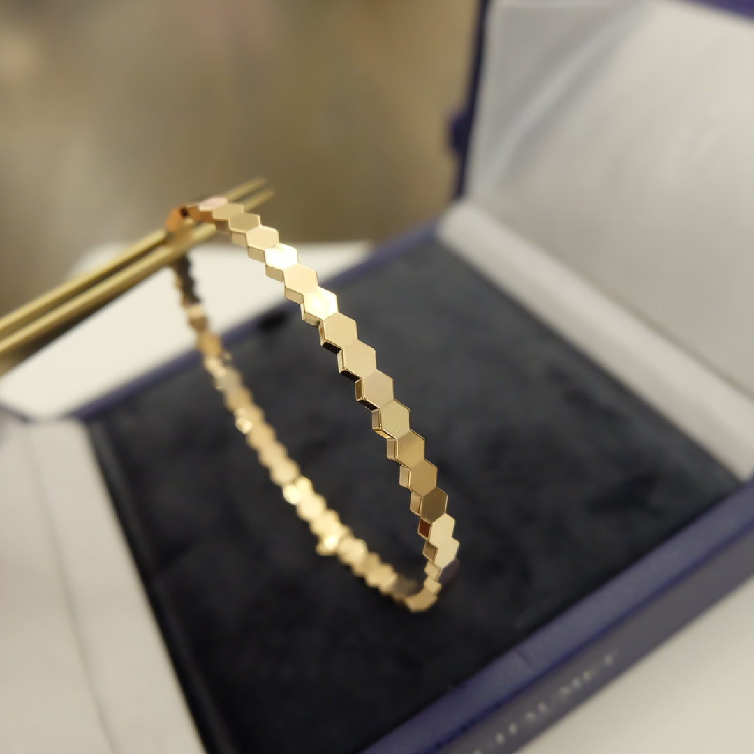 ¡®Aura Jewels¡¯BEE LOVE BRACELET