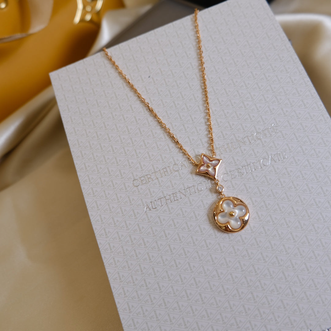 ¡®Aura Jewels¡¯STAR AND SUN WHITE MOP 2 MOTIF PINK GOLD NECKLACE