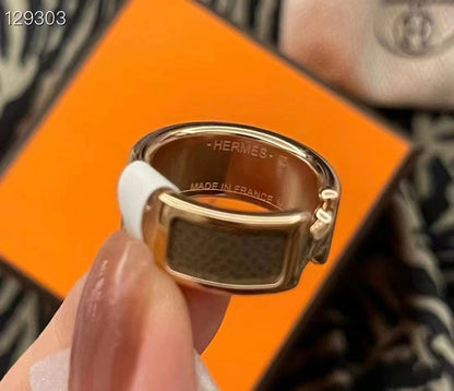 ¡®Aura Jewels¡¯OLYMPE PINK GOLD RING
