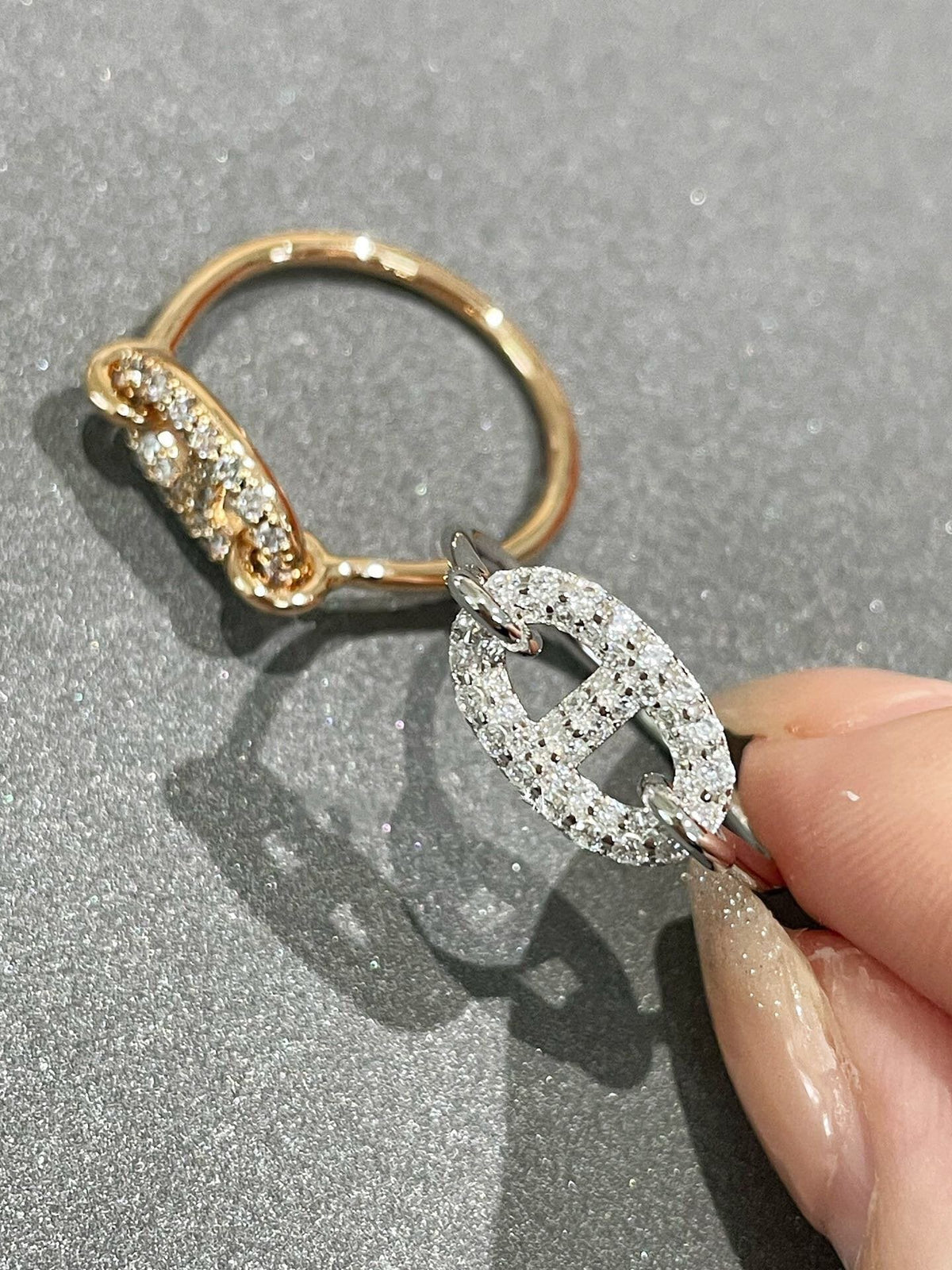¡®Aura Jewels¡¯RONDE SMALL DIAMOND RING