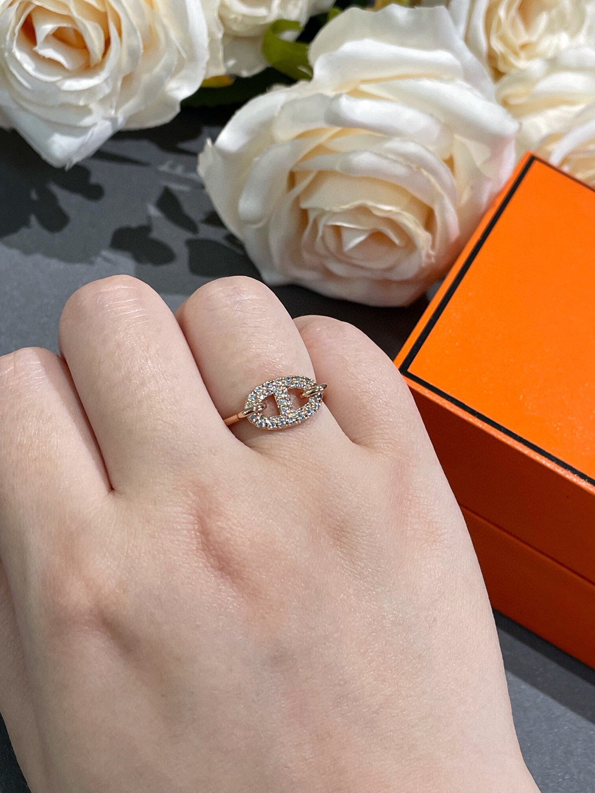 ¡®Aura Jewels¡¯RONDE SMALL DIAMOND RING
