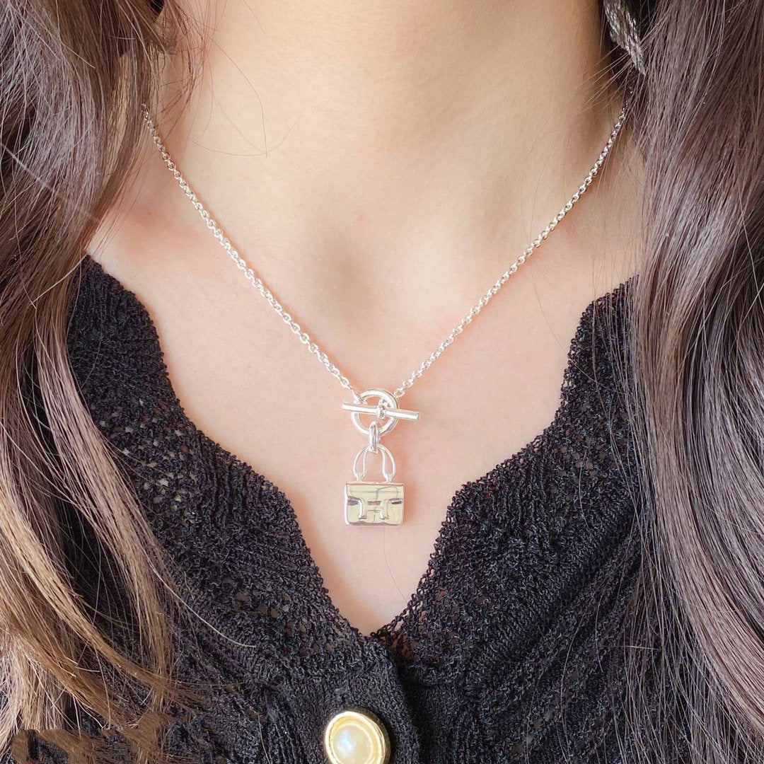 ¡®Aura Jewels¡¯CONSTANCE PEDANT SILVER NECKLACE