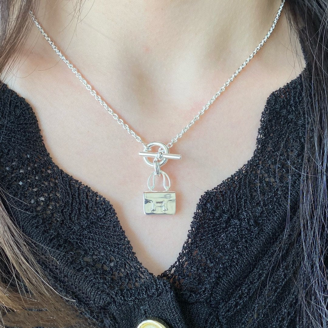 ¡®Aura Jewels¡¯CONSTANCE PEDANT SILVER NECKLACE
