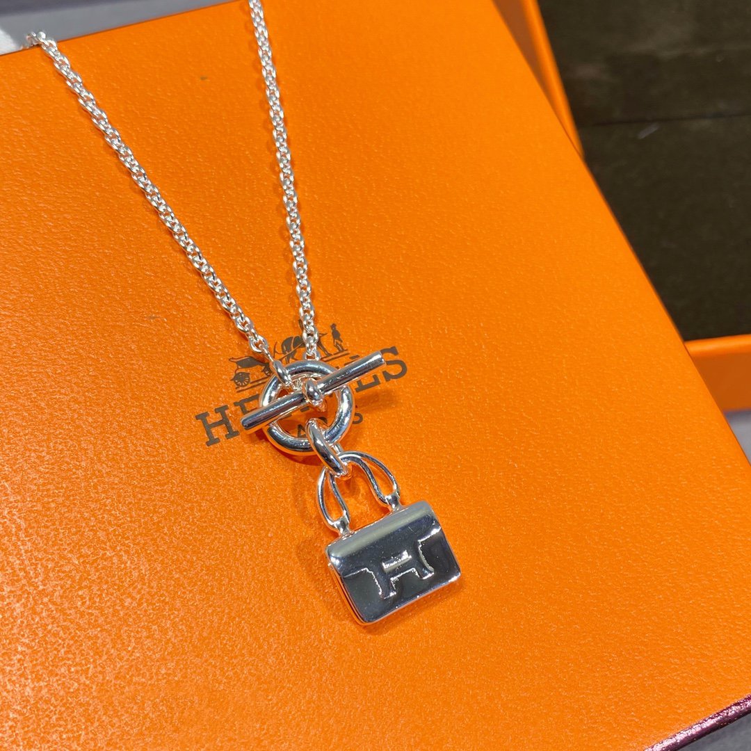 ¡®Aura Jewels¡¯CONSTANCE PEDANT SILVER NECKLACE