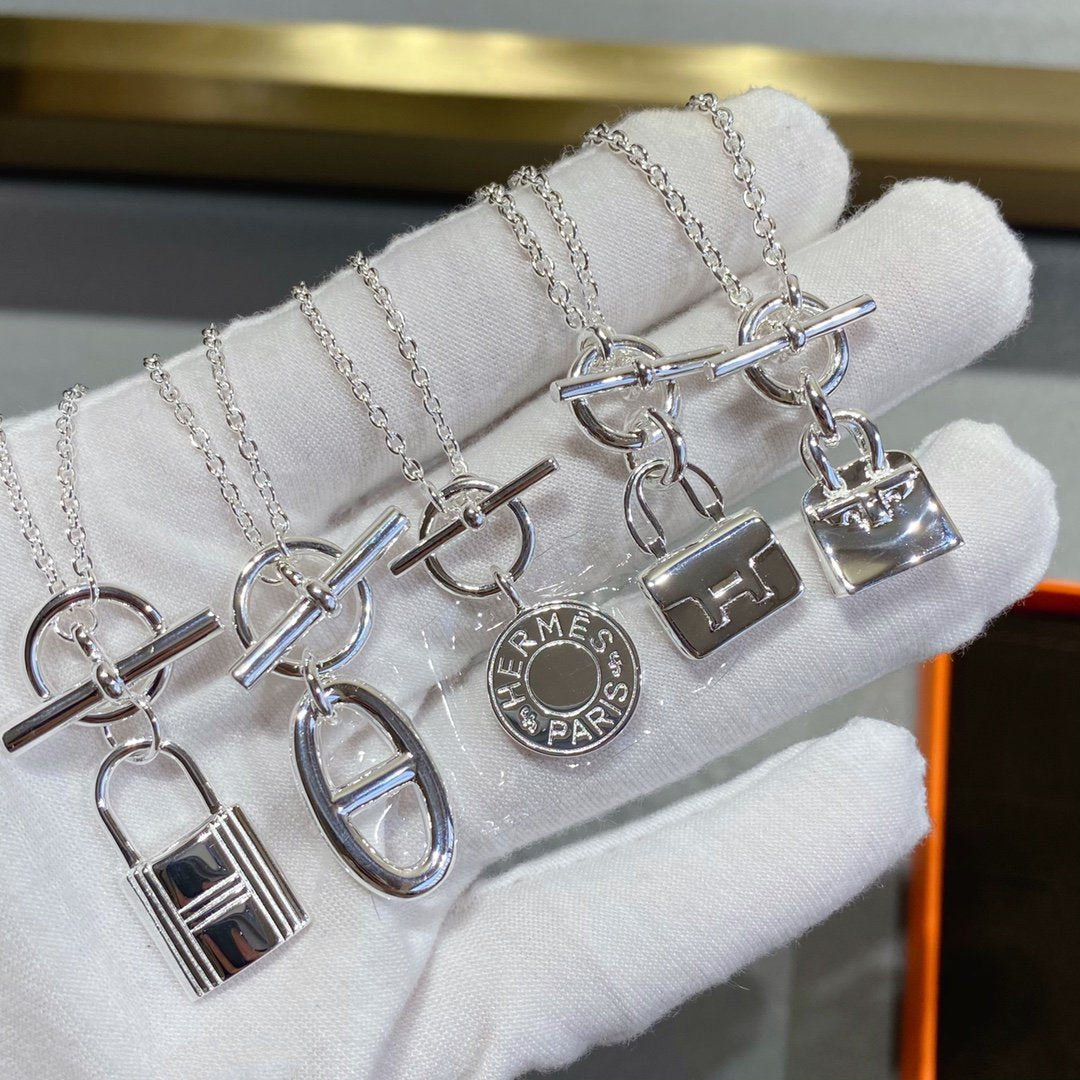 ¡®Aura Jewels¡¯CONSTANCE PEDANT SILVER NECKLACE