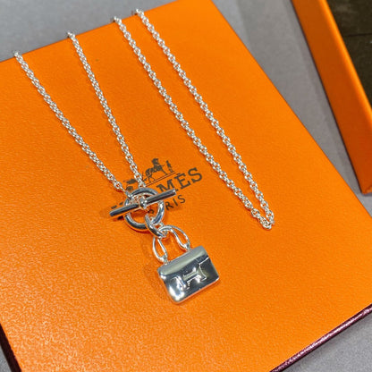 ¡®Aura Jewels¡¯CONSTANCE PEDANT SILVER NECKLACE