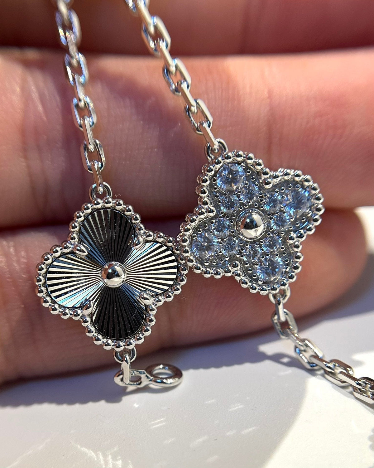 [Aura Jewels]New  CLOVER 5 MOTIF LASER BRACELET COLLECTION