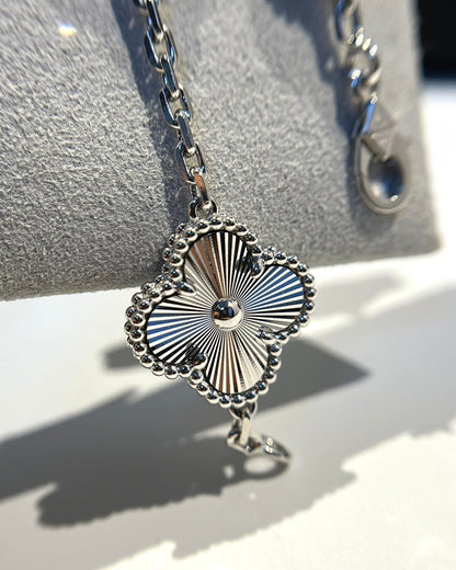 [Aura Jewels]New  CLOVER 5 MOTIF LASER BRACELET COLLECTION
