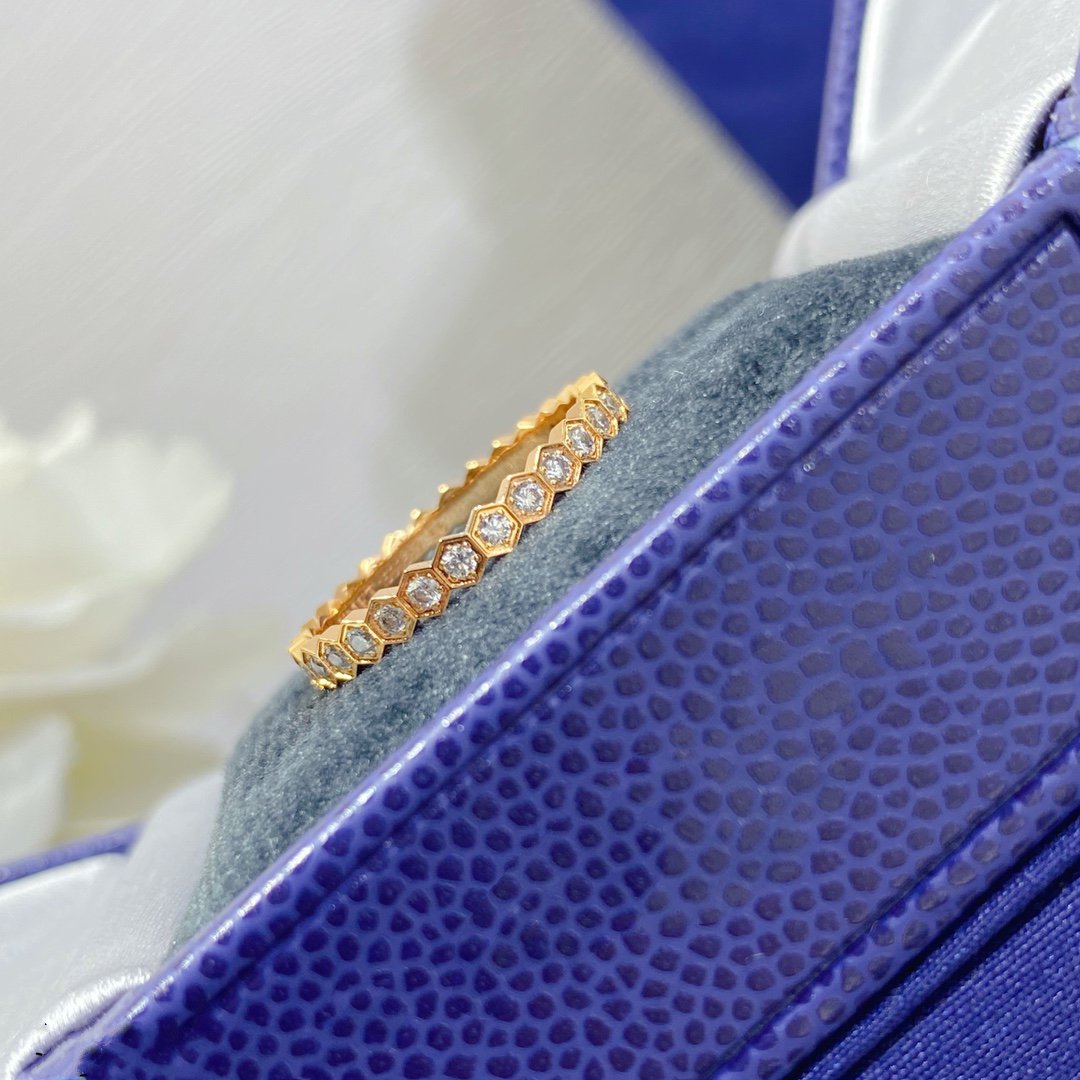¡®Aura Jewels¡¯BEE LOVE DIAMOND PAVED SMALL RING