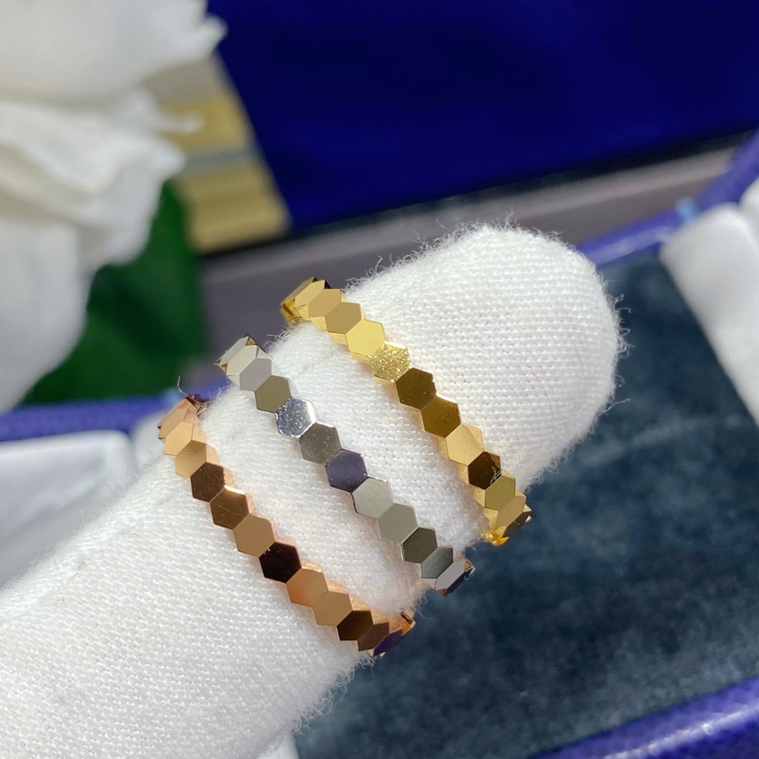 ¡®Aura Jewels¡¯BEE LOVE SMALL RING
