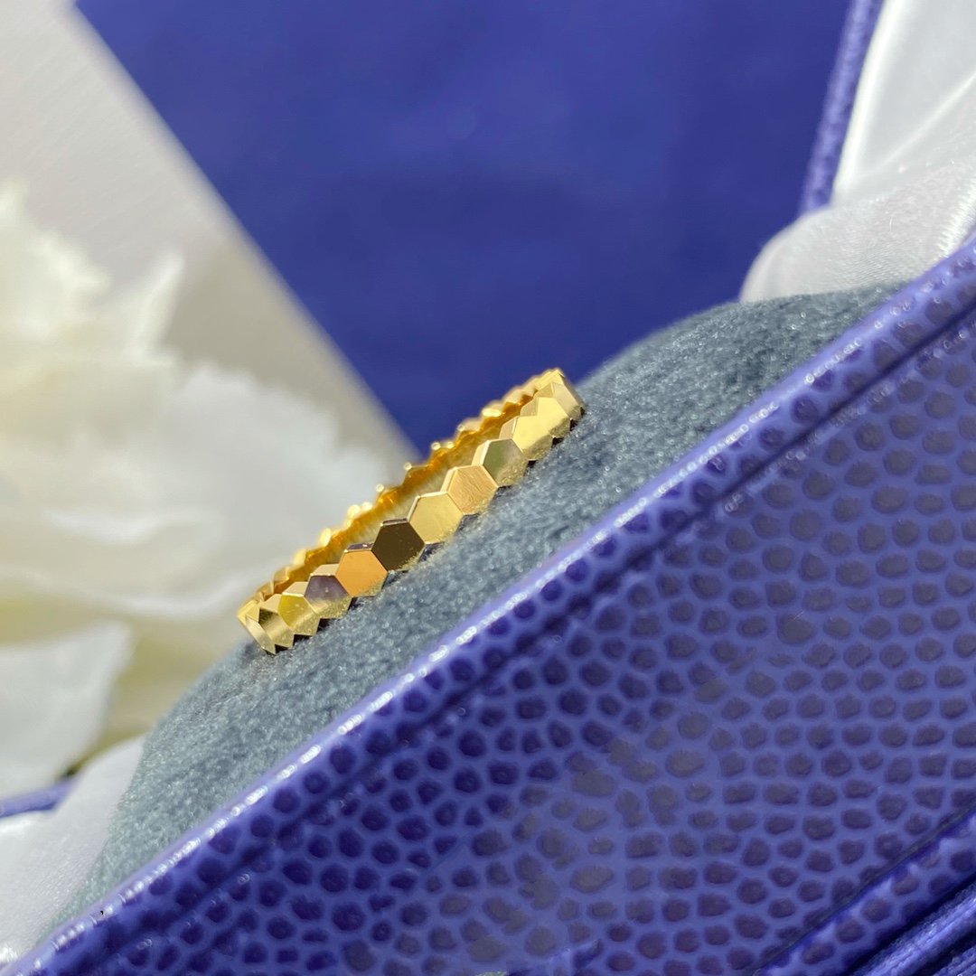 ¡®Aura Jewels¡¯BEE LOVE SMALL RING
