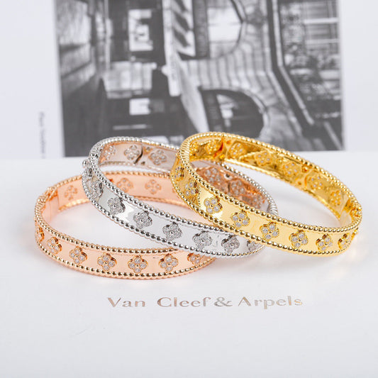 ¡®Aura Jewels¡¯CLOVER BRACELET 8MM DIAMONDS